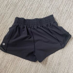 Size 2 Lululemon Hotty Hots HR 2.5